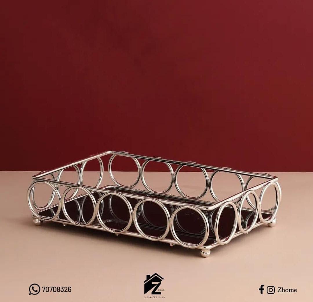 Tray with a base black plexi