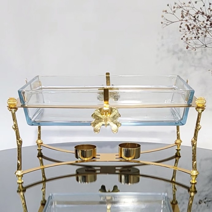 Food bowl with lid with golden base