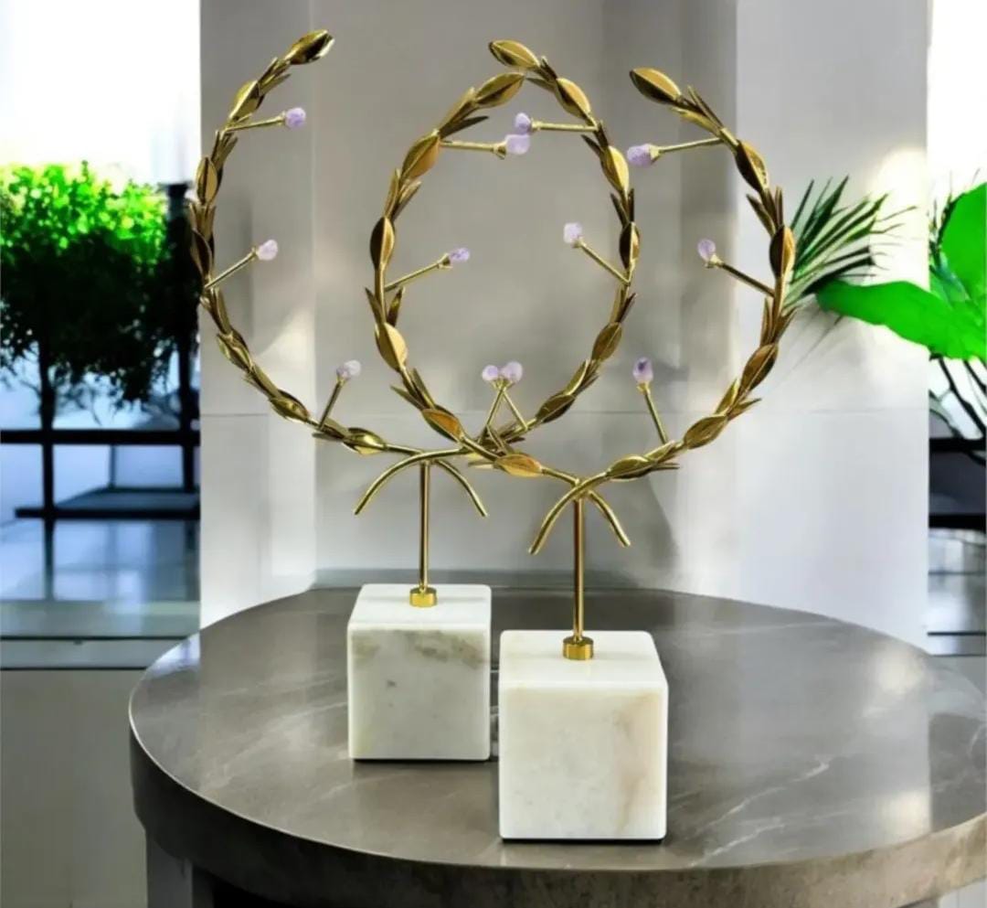 Set of 2 decor like a wheat with a marble base