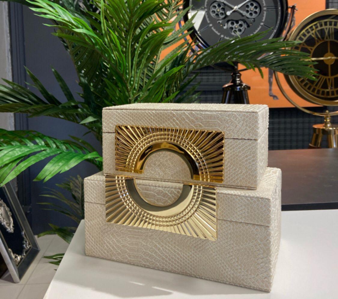 Orange decorative  box with a luxurious gold handle - Image 6