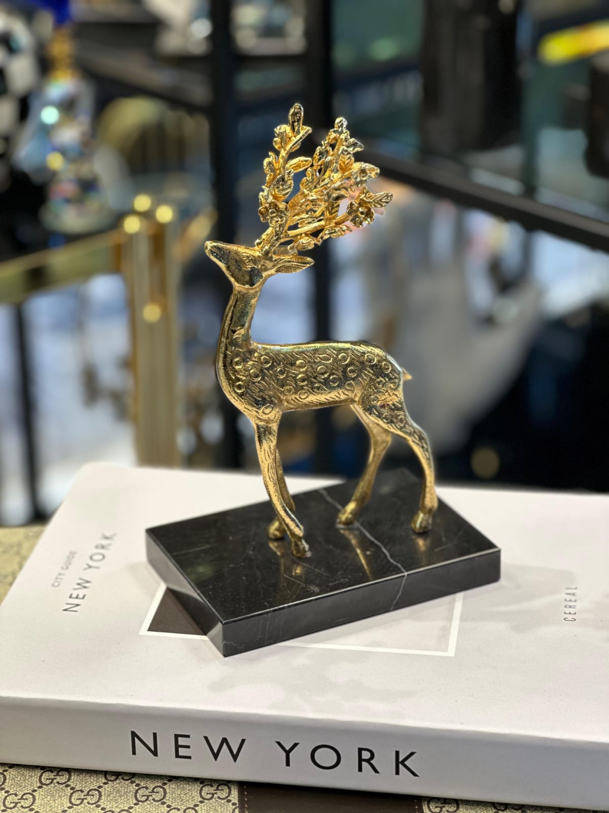 Golden deer on a base marble black - Image 4