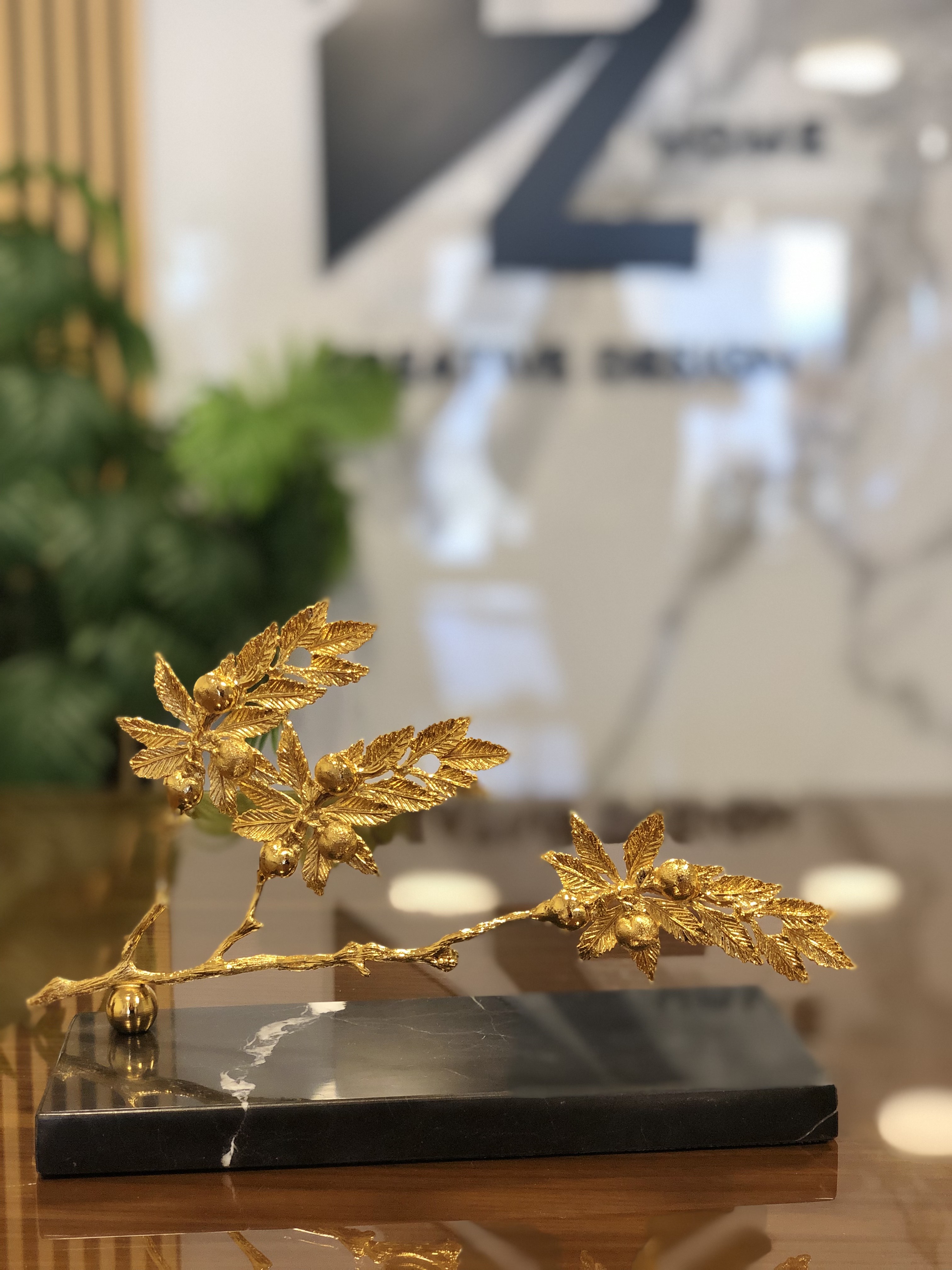 Golden plant