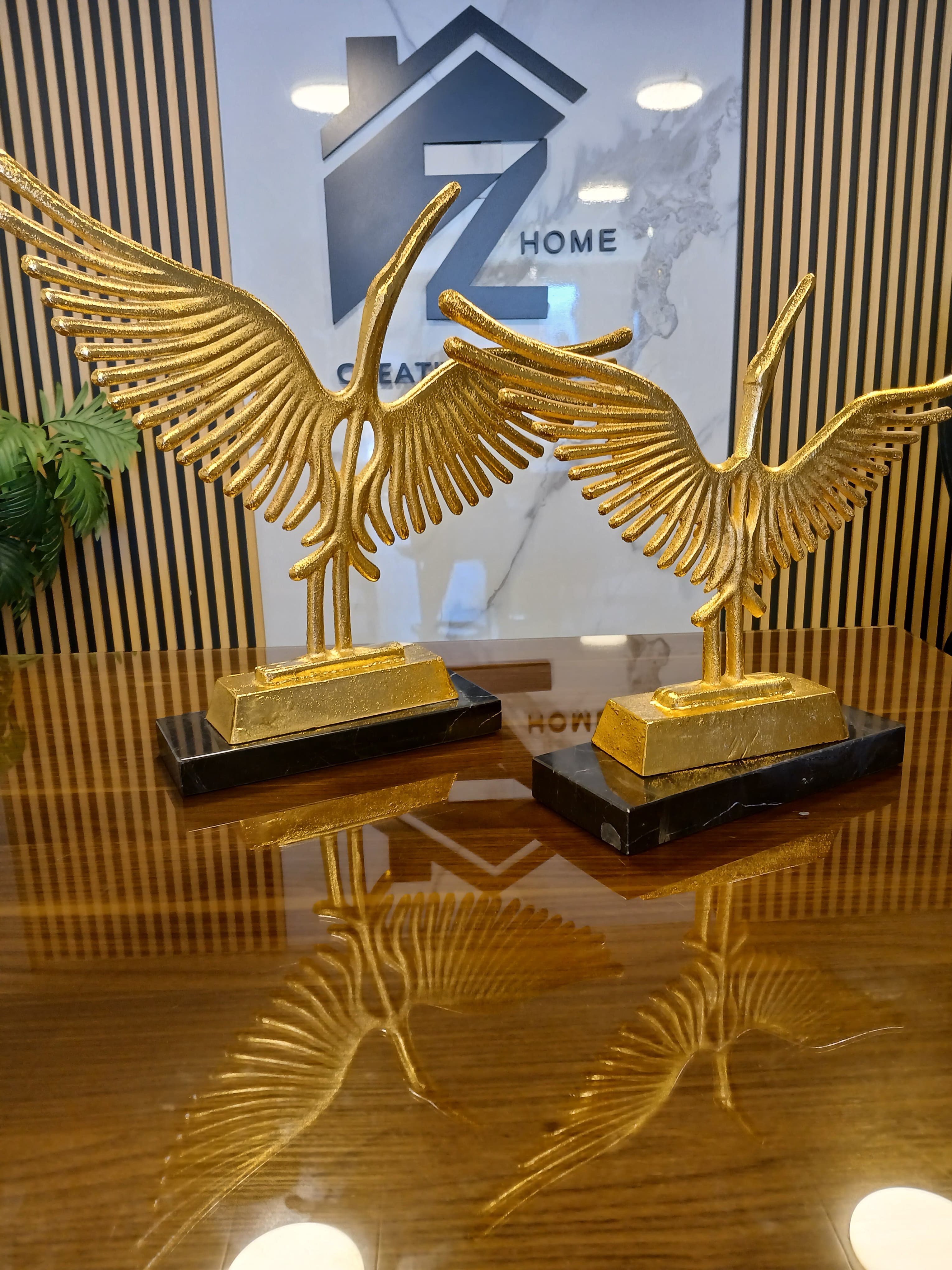 Set of 2 eagle with marble